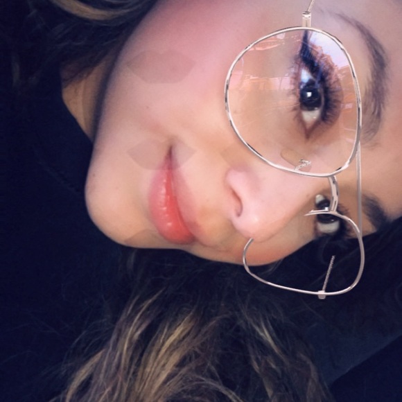 Meet your Posher, Johana - Picture 1 of 1